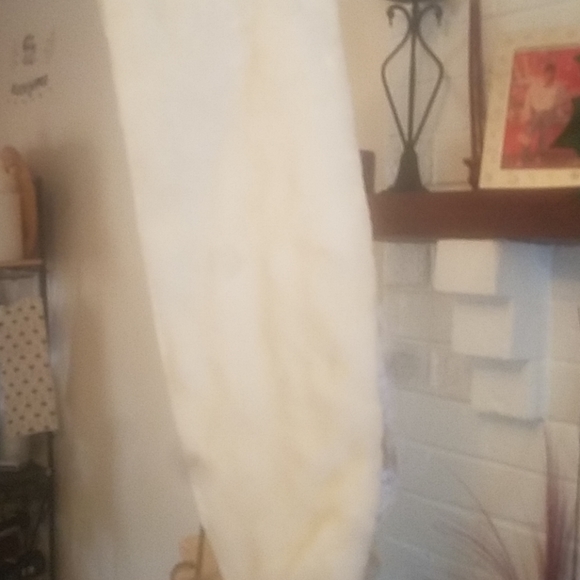 Shall - Picture 4 of 4